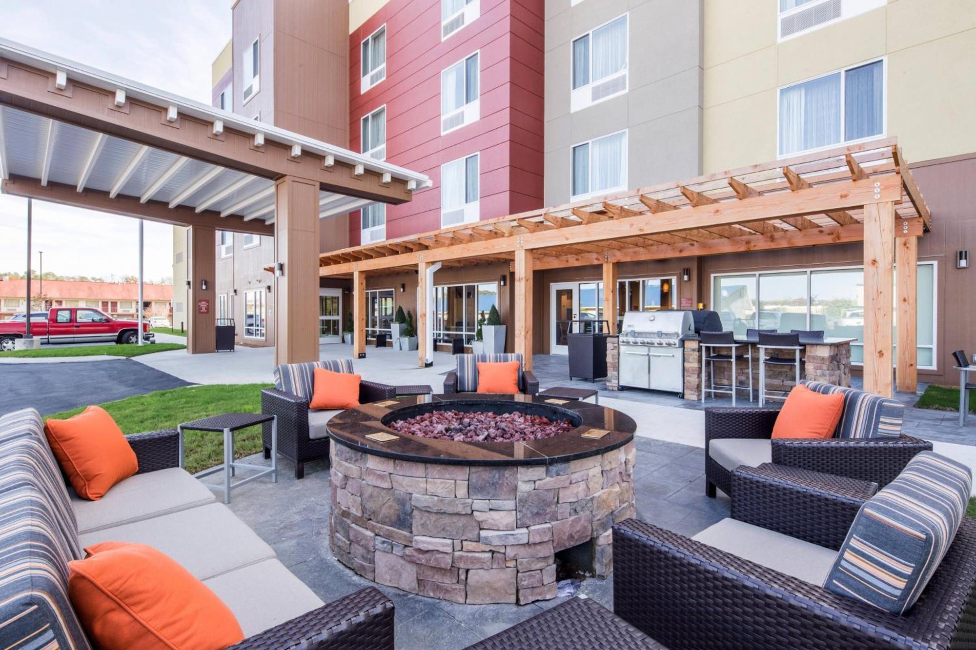 Towneplace Suites By Marriott Cleveland Exterior foto